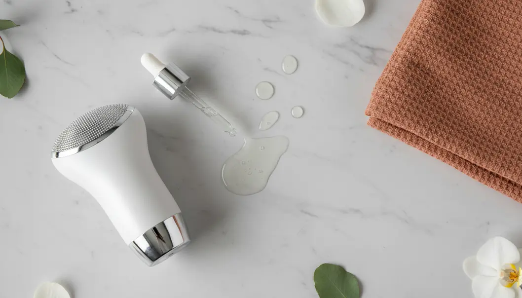 A typical premium setup for a Plasonic facial treatment session.